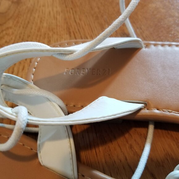 Forever 21 flat white sandals - Picture 2 of 3